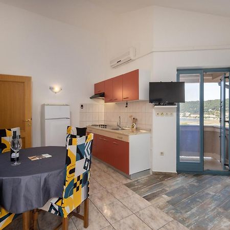 Apartment Sandra Супетарська Драґа Екстер'єр фото