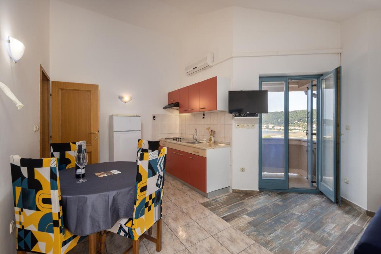 Apartment Sandra Супетарська Драґа Екстер'єр фото